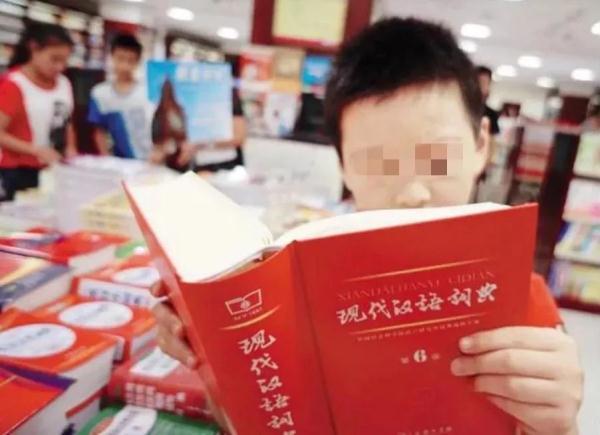 小学生因名字简单走红，连名带姓共2笔！网友大赞：好听又好用