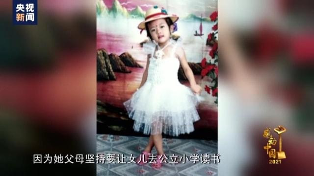 90后清华女博士获感动中国年度人物，她的经历，电影都不敢这么拍