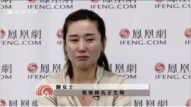 “皇阿玛”张铁林：和3个女人生子，却至今未婚，他为何这么渣？