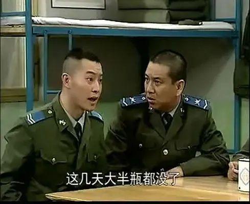 《东北一家人》20年，演员差距悬殊，2位配角离世，小龙套成大腕