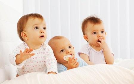 多胞胎、复姓宝宝如何起名？特殊情况也有小技巧