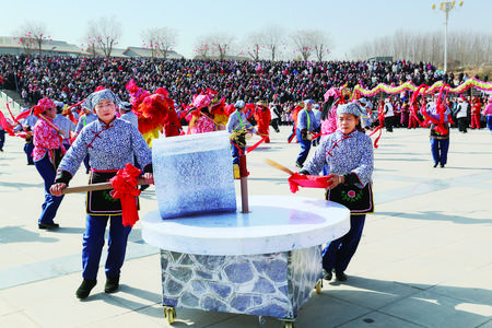 火树银花不夜天 鼓乐声声动陇原