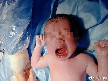 泸县地震宝宝平安出生，父亲：取名雨辰，就是地震的震拆开