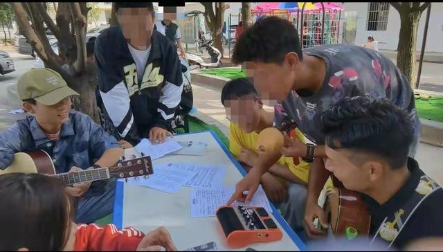 招收网瘾、厌学、自残倾向“问题孩子”的民办初中校长：我办这个学校的目的就是消灭这个学校