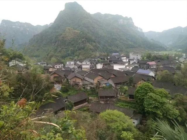 「湘西地界」一个苗山深处的千年古寨