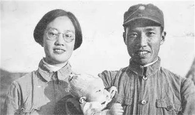 1952年，左权的女儿初次见到毛主席，毛主席：你为什么叫左太北？