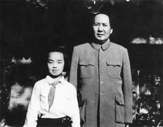 1952年，左权的女儿初次见到毛主席，毛主席：你为什么叫左太北？