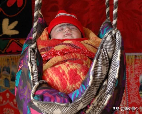 元朝末年的一个早产儿，被朱元璋召入麾下，成为“开国文臣之首”