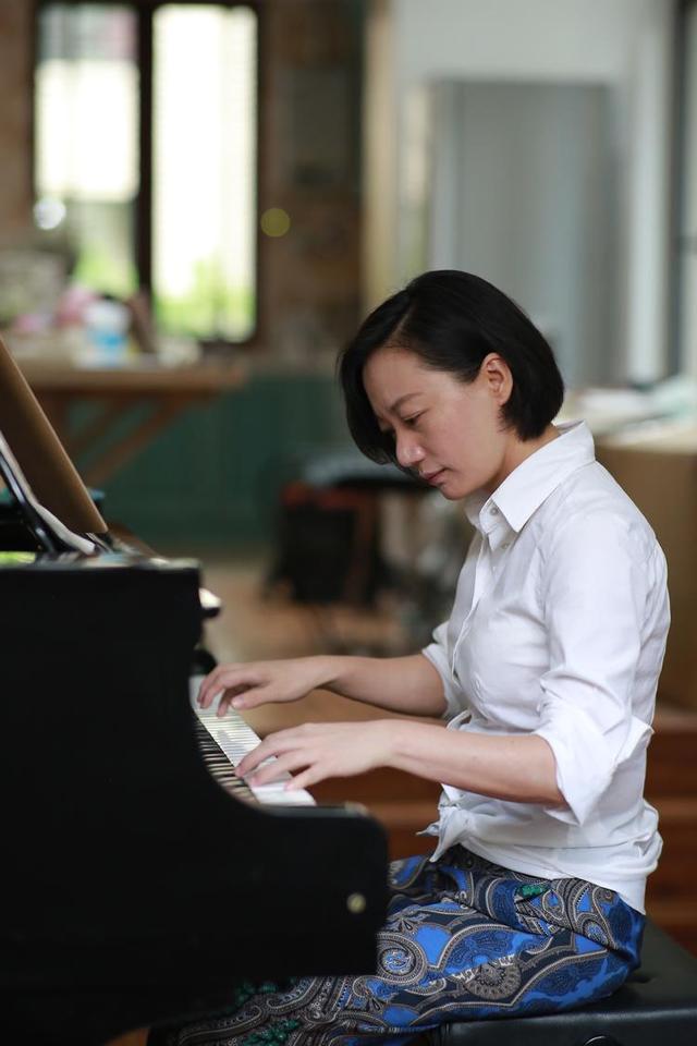 致力于普及古典乐的田艺苗，聊了聊她对音乐的认知和习惯｜书房
