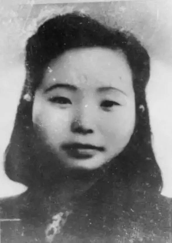 “两岁的孩子能记得父母的模样吗？”70年前，29岁母亲托孤赴死