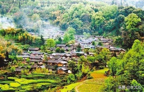 春节时光机｜过年出不了门，这群人开始坚持写家史