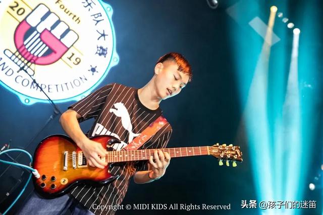 这伙儿平均18岁的少年，用音乐记录他们的高中生活