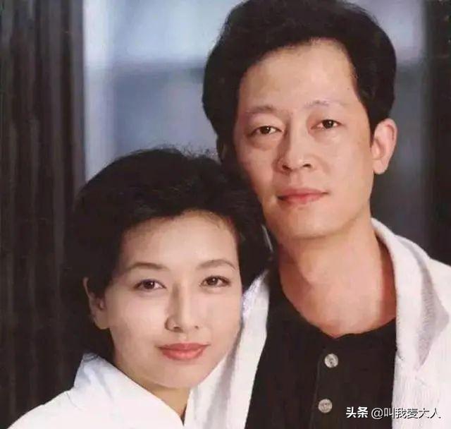 一代女神江珊的成名史，靠美丽征服4个男人，遗憾与靳东有缘无份