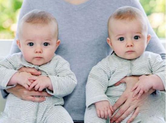 好听的双胞胎男孩名字，如何取名？可参考这4种方法！