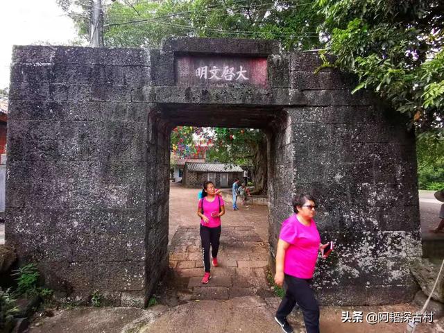 电影《三毛从军记》的结局是海口遵谭古村背后故事的真实写照