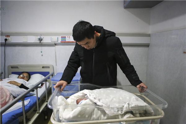 湖南第一批20后宝宝出生了，第一名是一位叫麦兜的女宝宝
