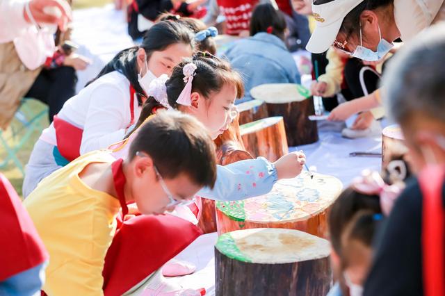 “小马椅”“种植椅”“月亮椅”……它们的设计师居然是一群儿童