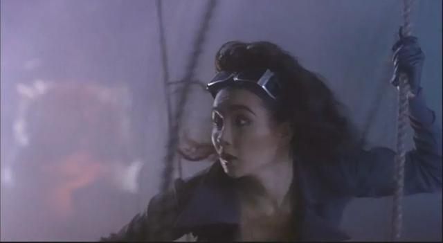 1993年，这部女版“蝙蝠侠”，吓得我不轻