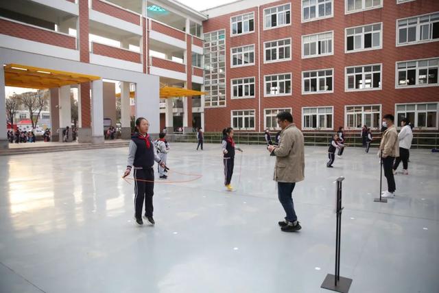 “神兽”归笼，“犇”赴未来！快来看看开学潮中有没有你家娃的笑脸