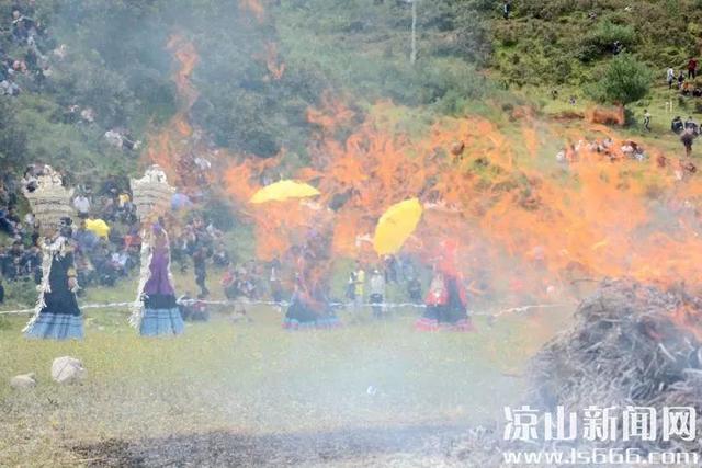 【全域旅游】“清凉夏日·燃情火把” 不断擦亮大凉山文化旅游品牌