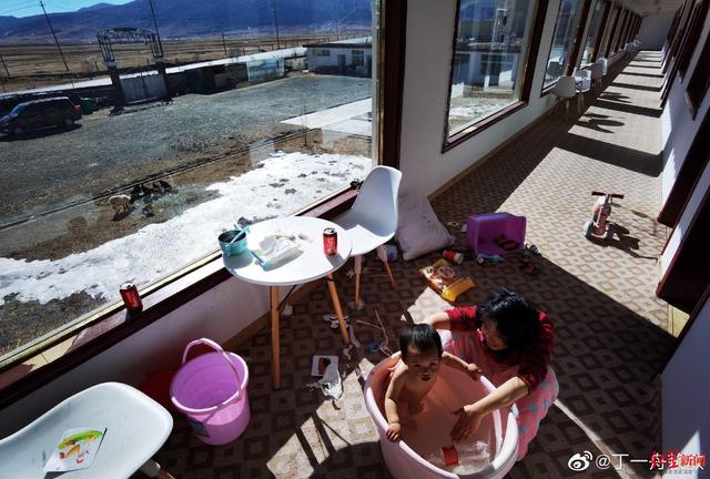 带着绝症女友环游中国！“走心夫妇”这6年：有了宝宝，在四川理塘开客栈