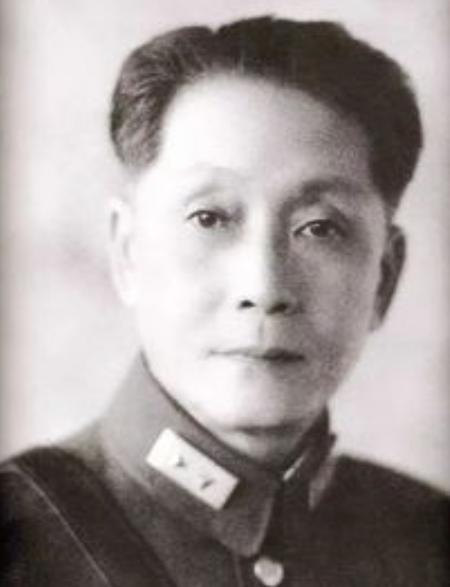 日本护士嫁给中国将军，婚后生下一女家喻户晓，女婿更是举世闻名