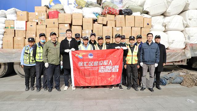 从退役老兵到“上海阿爸”，他在助学扶贫路上前行19年