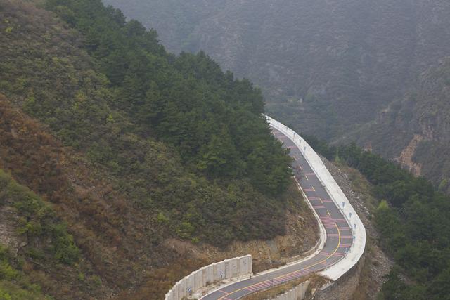 房山的这条路，串联了一季秋色