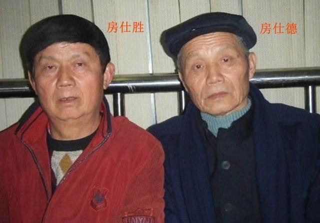 成龙同父异母的哥哥：隐藏身世58年，73岁才见成龙第一面