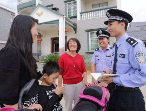 宝爸姓“杨”，给宝宝起名“太大气”，民警连问几遍：你确定？