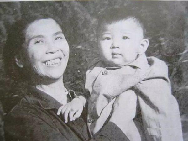 1976年毛泽东逝世，李敏在守灵名单上添上一人：爸爸生前就想见他