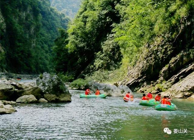 漂流、游泳、烧烤……桐梓这里好耍好吃的多得很，抓紧约起