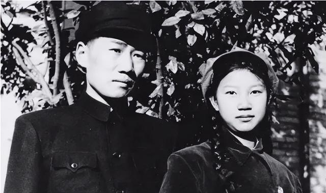 毛岸英牺牲2年后，刘思齐才知噩耗，毛主席把自己的安眠药给她3颗