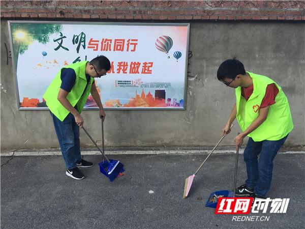 中建五局长沙地铁5号线项目携手街道办志愿者共创文明社区