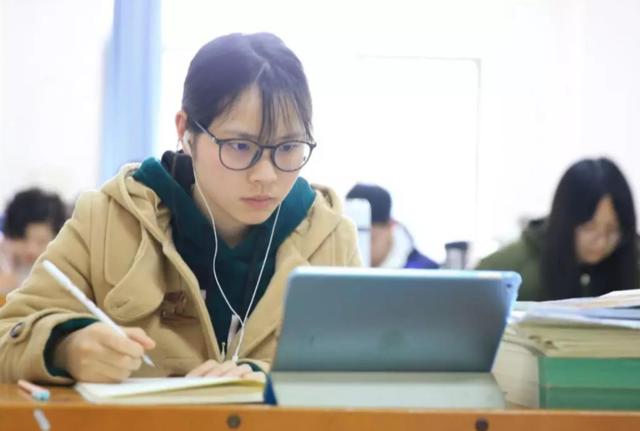 2019年，浙江女孩因名字中一个生僻字无法保研，最后结局如何？