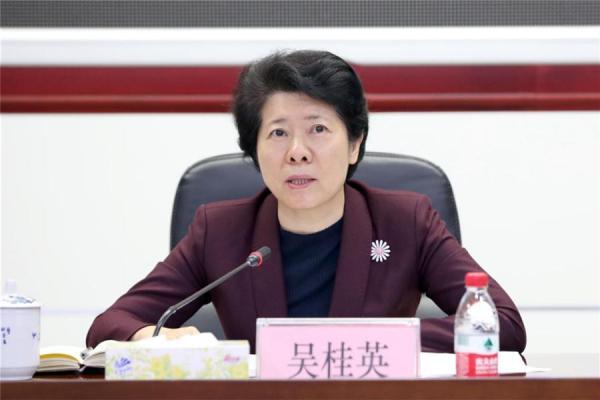 全国又一位掌舵省会城市的女书记就位，还创了个首例