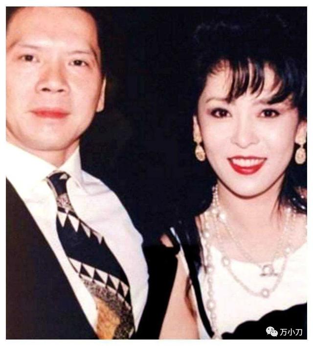 万小刀：向氏夫妇的江湖秘史