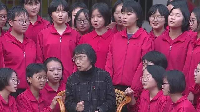 “丑小鸭”学校的创办人詹大年校长被喷，只因他不是张桂梅？