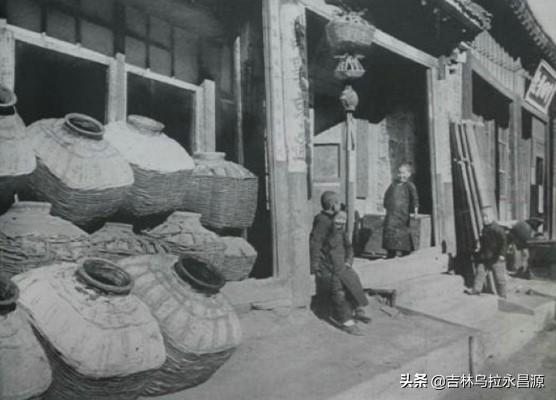 三块吉林市出土的石碑和匾额，其中一块与日寇杀害杨靖宇烈士有关