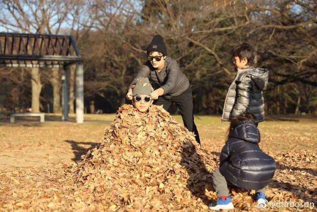 冯绍峰赵丽颖儿子小名叫“想想”：这届父母给孩子起小名也太野了