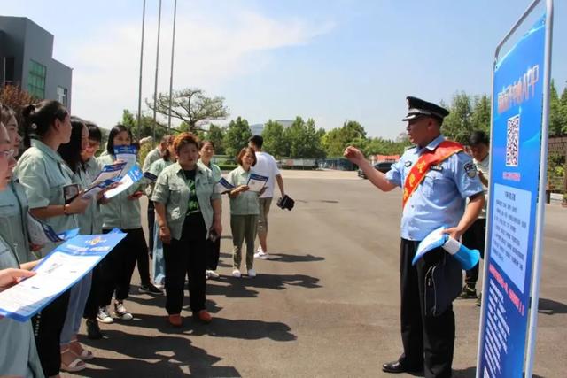 社区就是民警老丁的家