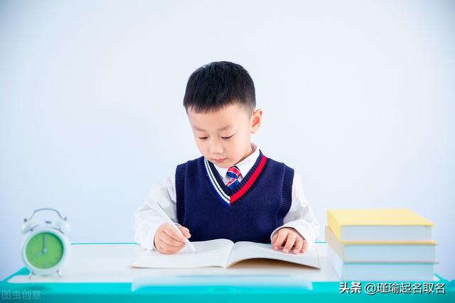 抑扬顿挫的小孩名字，给人以朝气蓬勃之感