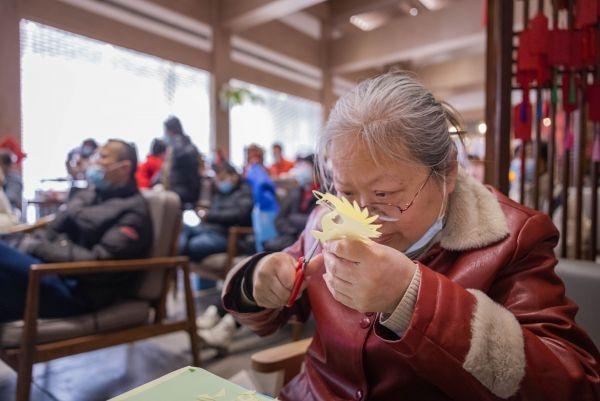 仙鹤嘴喙可辨雌雄，黄鹤楼里藏了十大吉祥“神兽”