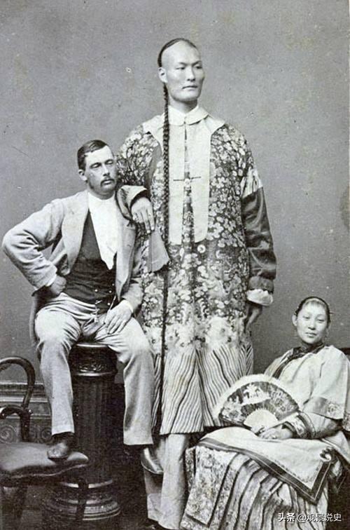清朝第一“巨人”詹世钗，身高3.19米娶英国妻子，如今子女现状如何？