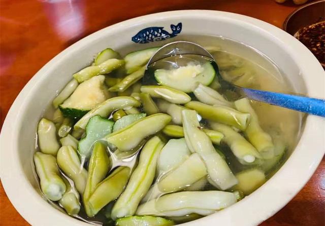 到了云南贵州，10道“硬菜”别放过，外地很难吃到，太有特色了