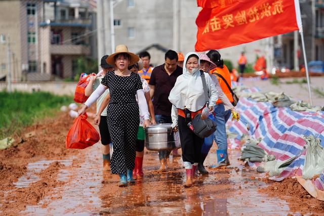 中国共产党人的精神谱系｜不怕困难 顽强拼搏——抗洪精神述评