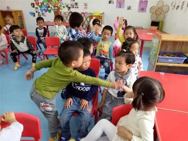 家长给孩子取名过于新潮，幼儿园老师：我能不点你家孩子姓名吗？