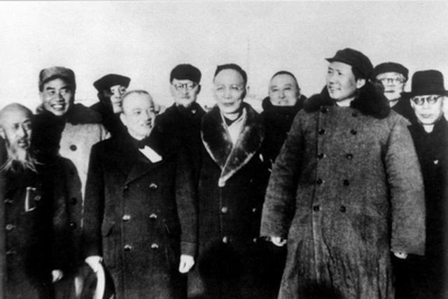 1949年中共中央“进京赶考”实录：毛泽东等中央领导第一站到了这