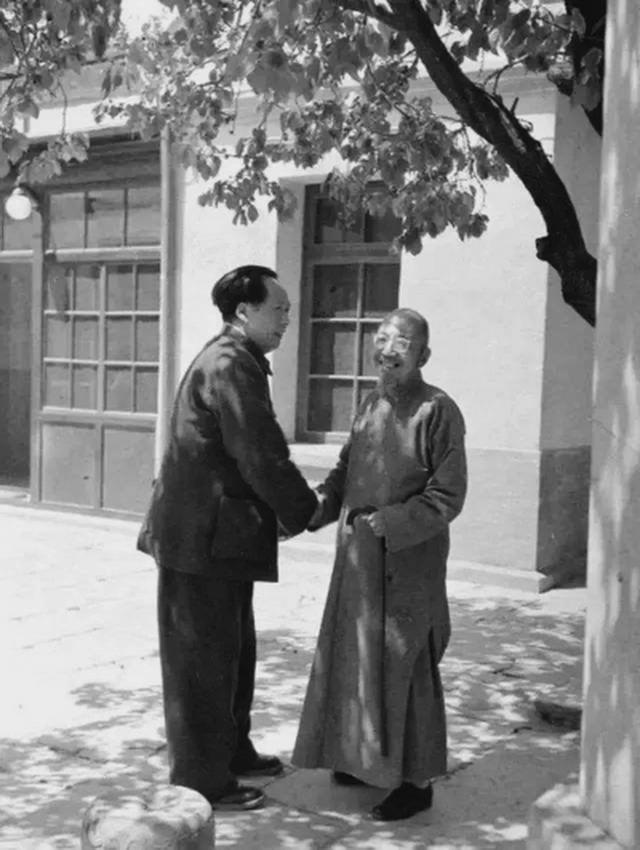 1949年中共中央“进京赶考”实录：毛泽东等中央领导第一站到了这