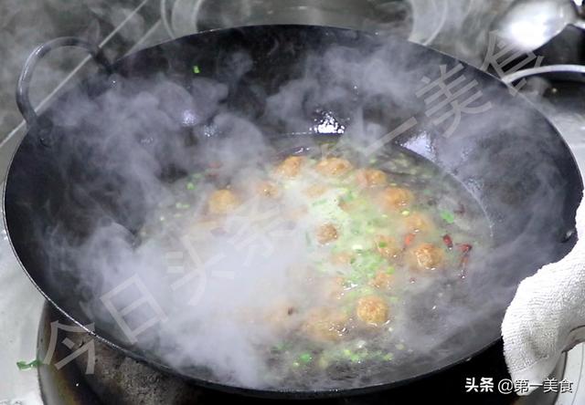 分享5种肉丸子做法，寓意团团圆圆，年前多做一些，春节不用忙